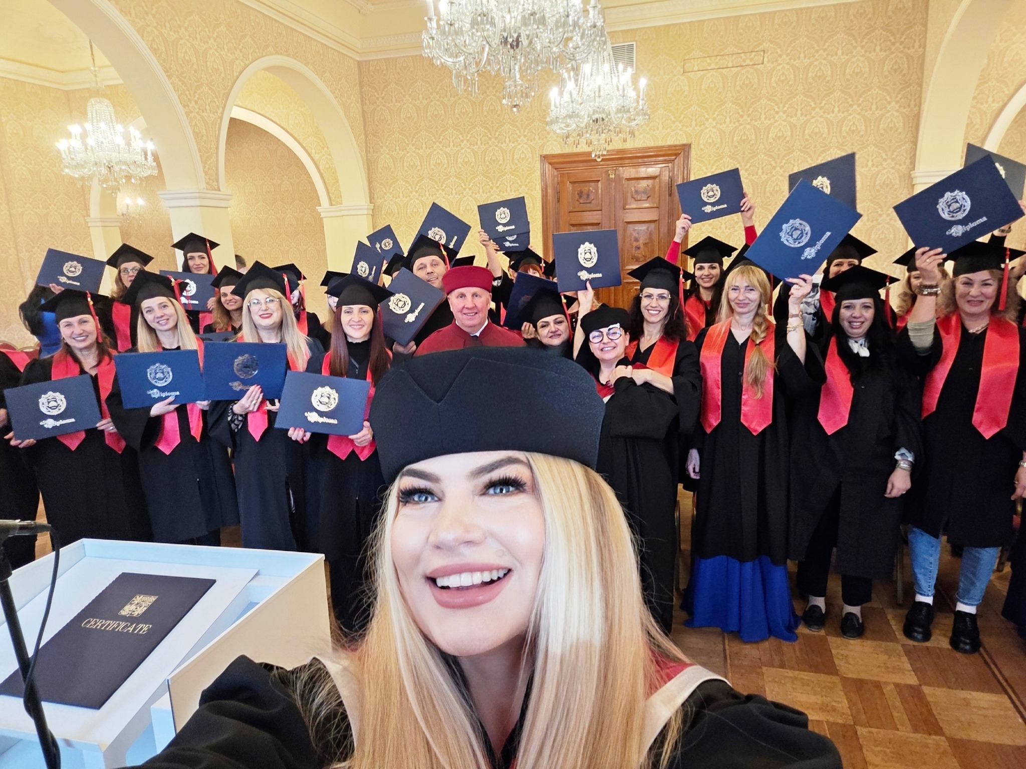 Статия в People of Bulgaria за дипломирането на MBA Прага, октомври 2025: Българската Академия „Щастлив Живот“ изведе ново поколение международни лидери